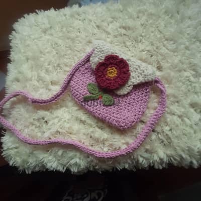 شنطه بناتي كروشيه لون بينك تريند اوي مناسبه للعيد