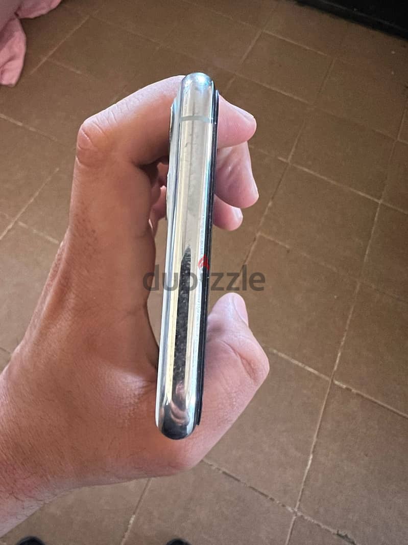 iPhone 11 Pro Max 5