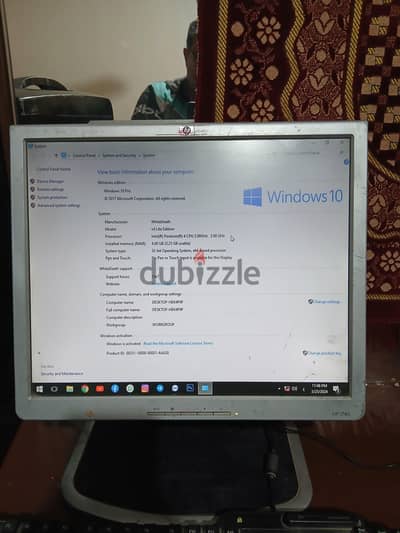 كمبيوتر مكتبي ومعاه مشتملاته