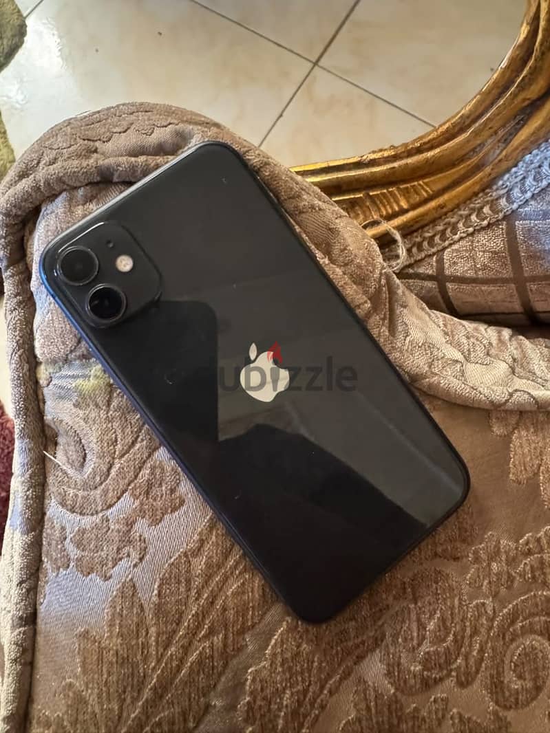 iPhone 11 4