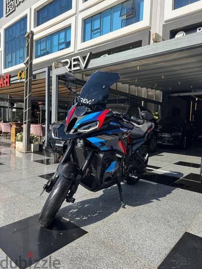 BMW M1000 XR 2026 ضمان وكيل
