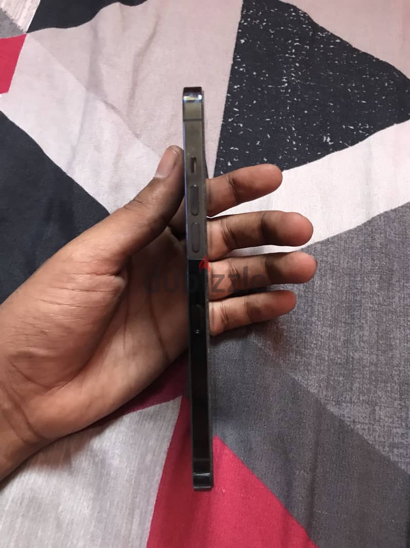 Iphone 12 pro max 1