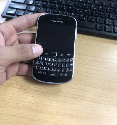 Black berry bold excellent condition