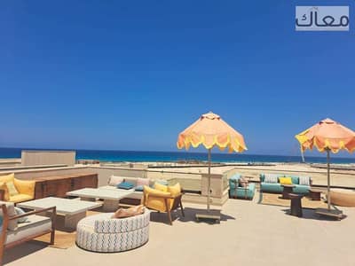 تاون هاوس للبيع بمساحه 175م full sea view متشطبه تشطيب الترا سوبر لوكس بالفرش و التكيفات بمقدم 5% فقط