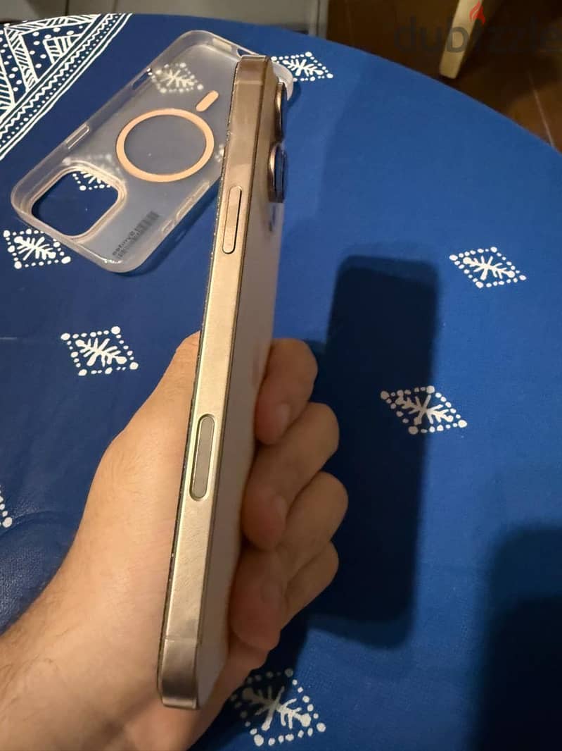 Apple - iPhone 16 Pro Max 1