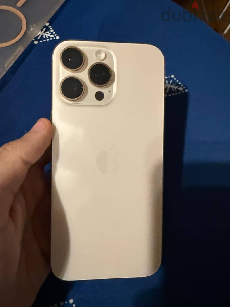 Apple - iPhone 16 Pro Max 4