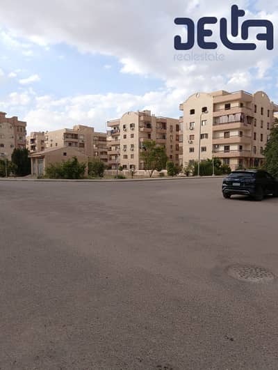 شقة للبيع 215 متر اول بلكونة بحري متشطبة محور جمال عبدالناصر