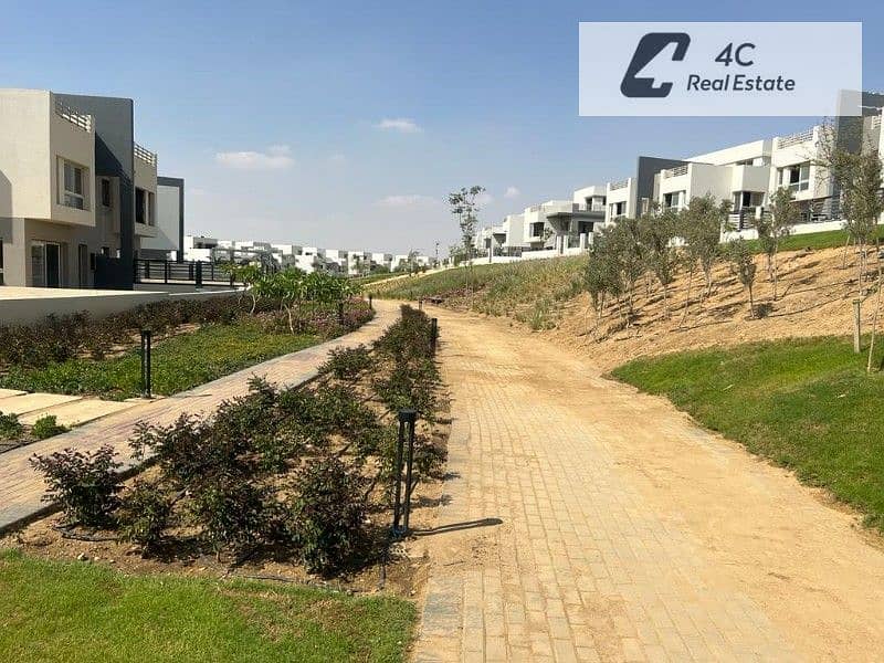 تاون هاوس بـ٣ غرف نوم في هايد بارك، صورة ١٠ من ١١