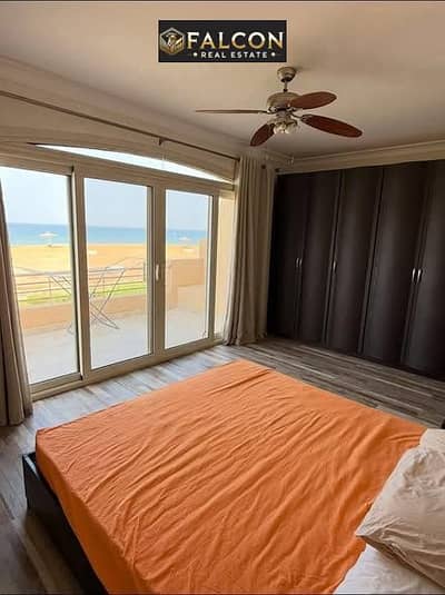 ارخص سعر شاليه مطل على لاجوون بتشطيبات كاملة في رأس الحكمة, تشطيب VIP بجوار Almaza Bay + Hacienda Red علي اللاجون بسعر خاص للبيع - الساحل الشمالي