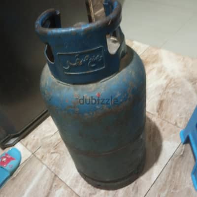 أنبوبة غاز فارغة