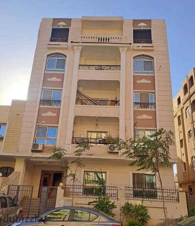 شقه رووف للبيع في جاردنيا هايتس1  حرف ش NEW CAIRO