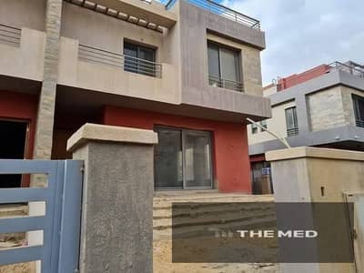 Quadro villa for sale in Reem Residence compound, 6th of October City, in a prime location