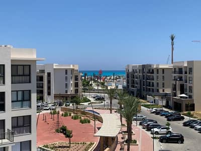 ستوديو للإيجارعلي البحر في مراسي مارينا 1 – الساحل الشمالي.