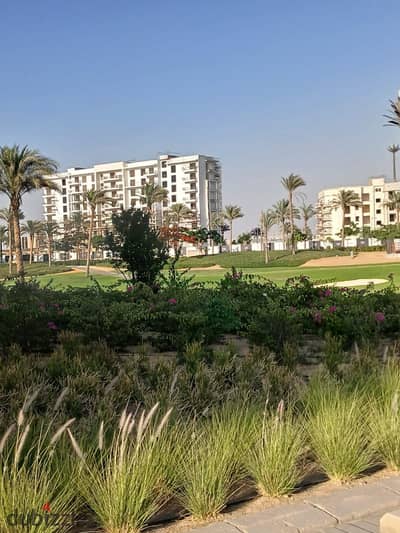 شقة بجاردن متشطبة بالمطبخ والتكييفات للبيع في أب تاون كايرو إعمار جاهزة للاستلام الفوري Uptown Cairo Emaar