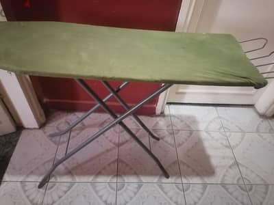 ترابيزة مكواة