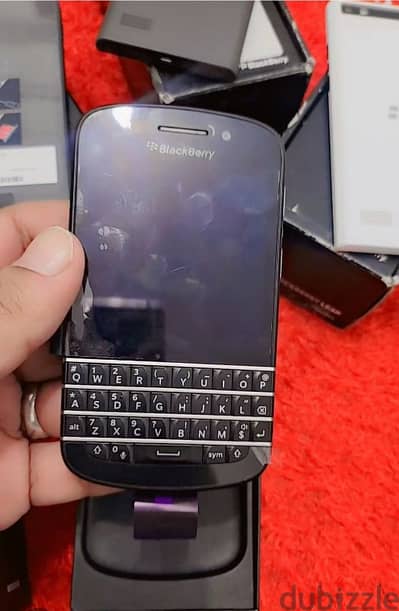 بلاك بيري Q10
