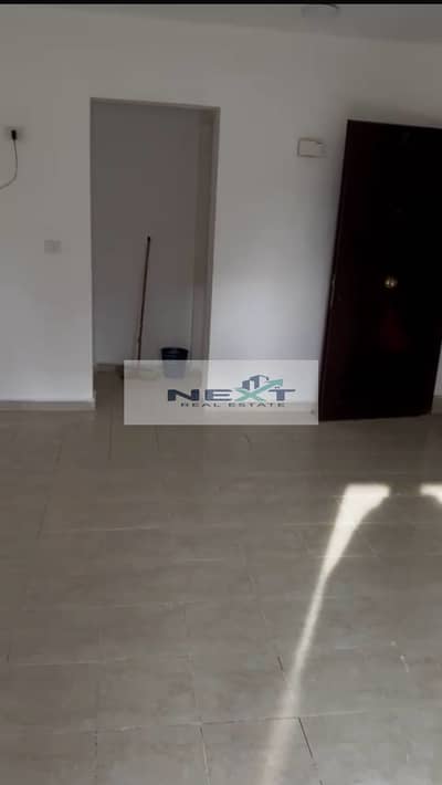 For rent in Madinaty (new law), an 80 sq m + 45 sq m garden ground floor apartment with garden in B6, Group 67, facing the sea, very close to services