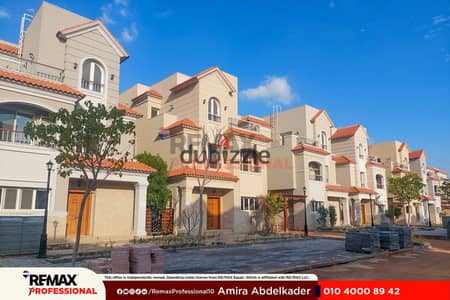 جراج خاص يسع 3 سيارات استلام فوري تشطيب كامل فيلا للبيع 309 م مروج سموحه