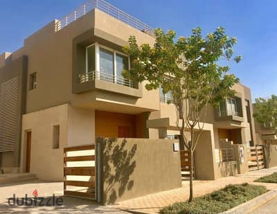 فرصة  للبيع تاون هاوس كورنر تشطيب   الترا لوكس   جاهز للسكن   من بالم هيلز في جولف اكستينشن
