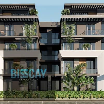 Apartment for sale in a prime location, steps from New Cairo and the New Administrative Capital, with a swimming pool view