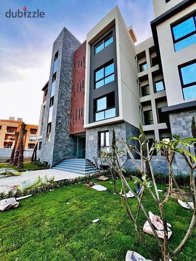 Acasa compound New Cairo, the gathering in front of Patio Town, La Vista, an apartment of 155 meters, double view over the swimming pool and garden, location