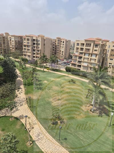 شقة للبيع في مدينتي 325م بالـ B3 فيو مباشر على أكبر وااايد جاردن وتري النادي نموذج 700 تشطيبات Ultra Super Lux