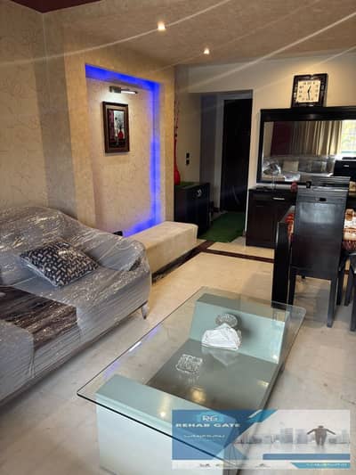  شقة للإيجار مفروش في الرحاب 2   موقع مميز جدًا بجوار السوق الشرقي ومنطقة المطاعم   المساحة: 131م  3 غرف نوم   2 حمام   فرش مودرن با