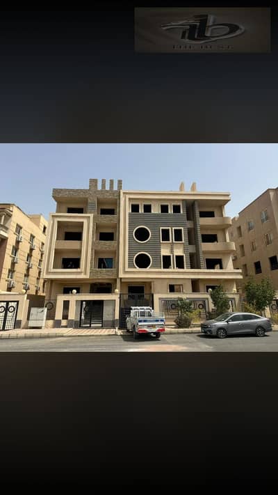 شقق للبيع – استلام فوري بالأندلس 2  على الرئيسي مباشرة أمام Katameya Dunes  فيو مفتوح