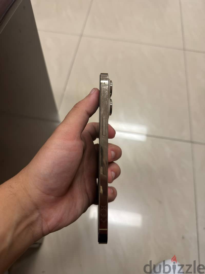 Iphone 14 pro max 4
