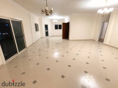 Apartment for rent 230 sqm special finishes in the kitchen prime location