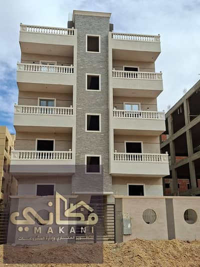 Investment opportunity in Badr City, in the distinguished neighborhood: a 140m² apartment with a view of the neighborhood's internal green belt.