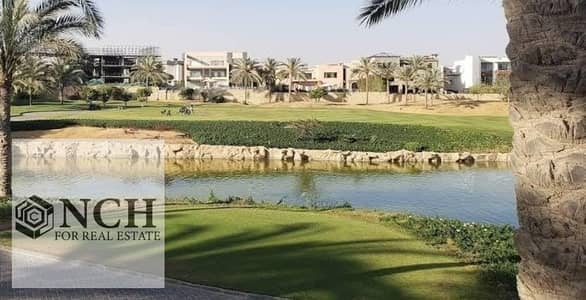 فيلا مستقلة فاخرة للبيع في قطامية ديونز | حمام سباحة