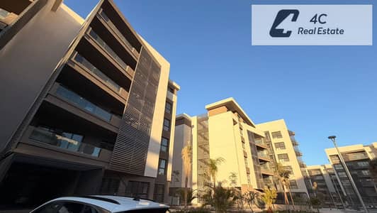 Under market price Apartment 142 m for sale ready to move open view landscape very prime location in Madinty Cairo