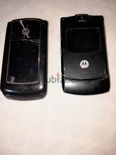 Motorola  السعر للجهازين  مع بعض