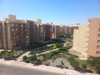 شقه للايجار القانون في كمبوند وصال الشروق