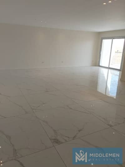 Apartment 185m Ready to Move Prime location undar market price in Hyde park New Cairo - Mivida - Palm Hills -Villette