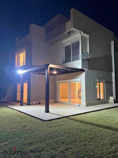 فيلاا 4غرف كمبوند Golf Extention بجانب اركان بلازا
