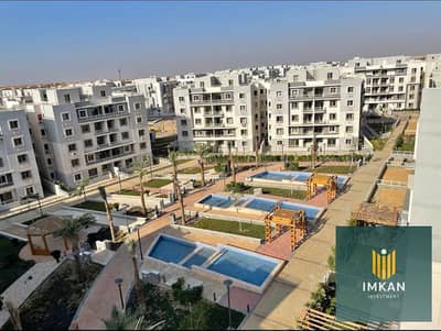 في كمبوند جايد شقة للبيع جاهزة بمقدم مليون جنية بموقع حيوي في الرحاب امام السوق الشرقي للتقسيط