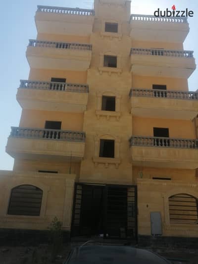 Apartment for sale in the northern part of the old city, double frontage, directly on Geneva Road, with meters already installed.