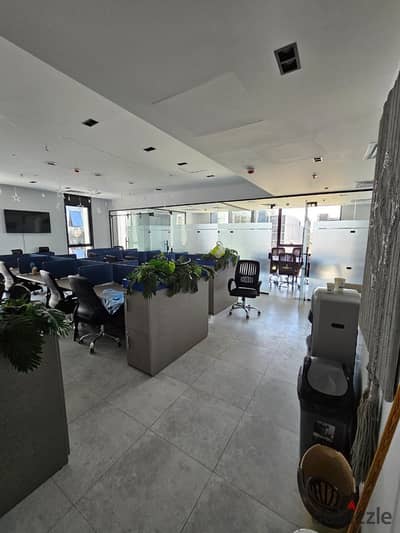 Distinctive administrative headquarters of 141m for rent in the center of the largest companies in the strongest location, Hyde Park Business District, Fifth Settlement