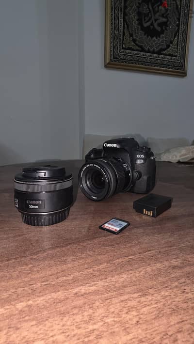 Canon 77D ( 2 lenses, 2 batteries, SD card )