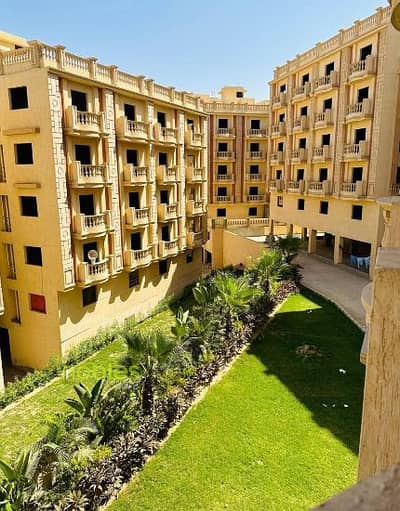 Apartment for sale, ready to move, in a prime location Next to Waterway and Al-Rehab, in the Fifth Settlement  Al Ashrafia Compound New Cairo