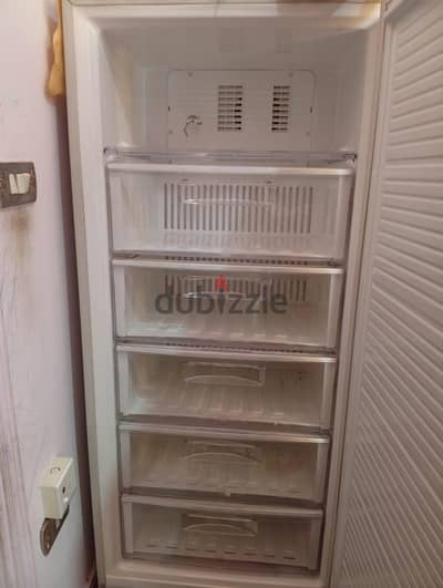 ديب فريزر توشيبا مستعمل