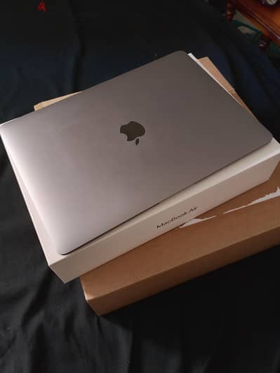Macbook M1 battery 100%