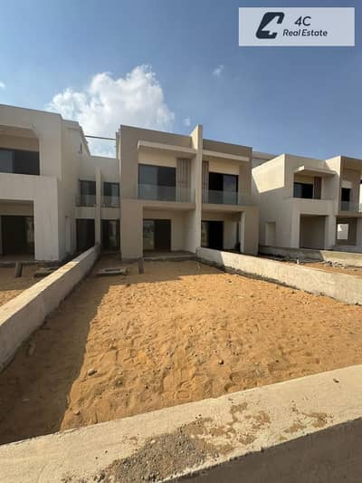 اقل سعر تاون هاوس ف الماركت بتكمله اقساط في هايد بارك-(Garden ville) بتقسيمه مميزه جاهز للمعاينه والاستلام