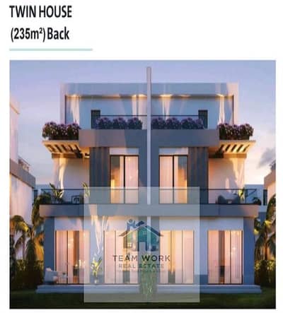 توين هاوس بسعر لقطة جدا  بالتقسيط علي 8 سنوات  الشيخ زايد امام مدخل زيد 4   موقع مميز جدا rsTwin house at a bargain price, installments over 8 yea
