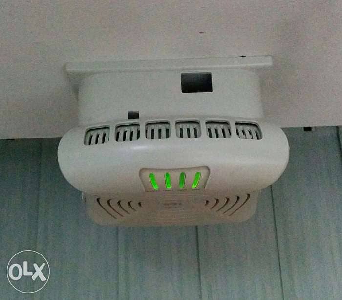 Aruba Wireless Access Point With Integrated Antennas 802.11n AP-105 3