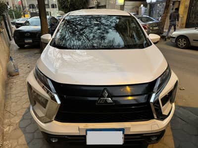 ميتسوبيشي اكسباندر فابريكا بالكامل حاله الجديد