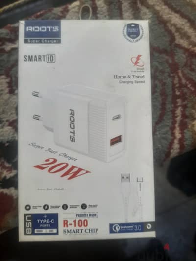للبيع شاحن +كابل ٢٠ وات جديد