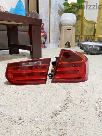 طقم فانوس خلفي كامل رفرف و شنطة BMW F30 Pre Lci